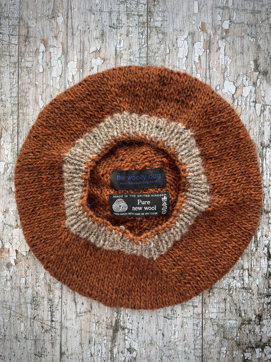 Hand Knitted Wool Beret Paprika + Dark Oat
Beautifully hand knitted beret in Icelandic pure wool, perfect for keeping your head warm on cold days, knitted in paprika with a dark oat colour pom and ribbed band that gives the hat a snug fit.
SIZE: adult.
DIAMETER: 11+1/4" / 28.5 cm.
CARE: hand wash or machine wash on wool cycle at 30 degrees, dry flat, do not tumble dry.