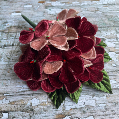 Dusky Pink + Wine Flowers + Green Leaves


This brooch contains unused old stock vintage millinery flowers, therefore like all vintage and antique items they may show slight signs of age.
Perfect as a gift for a vintage fan, dressing up, costumes, display and photo props.

Measurements Approximately:
Width: 12 cm / 5"
Length: 16.5 cm / 6 + 1/2"