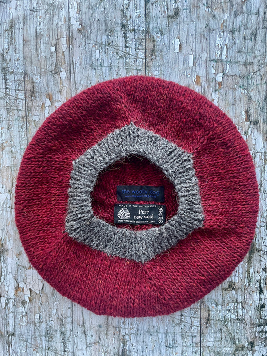 Hand Knitted Wool Beret Garnet + Grey Tweed

Beautifully hand knitted beret in Icelandic pure wool, perfect for keeping your head warm on cold days, knitted in garnet, with a grey tweed ribbed band that gives the hat a snug fit.

SIZE: adult.

CARE: hand wash or machine wash on wool cycle at 30 degrees, dry flat, do not tumble dry.